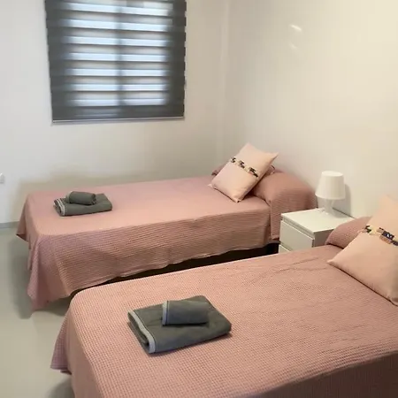 Avenida Apartment *